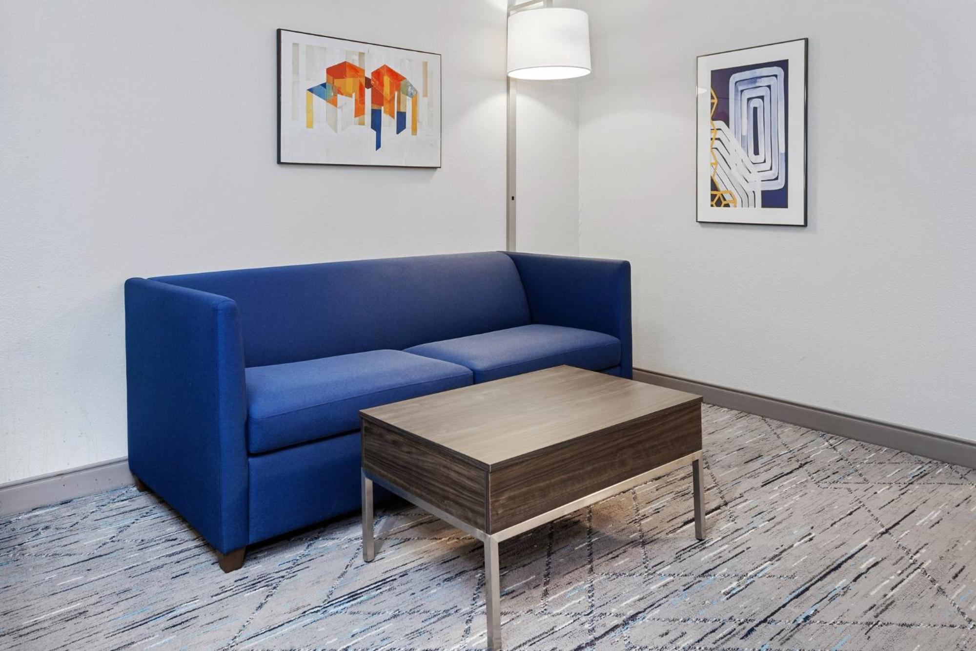 Holiday Inn Express & Suites Carmel North - Westfield By Ihg Εξωτερικό φωτογραφία